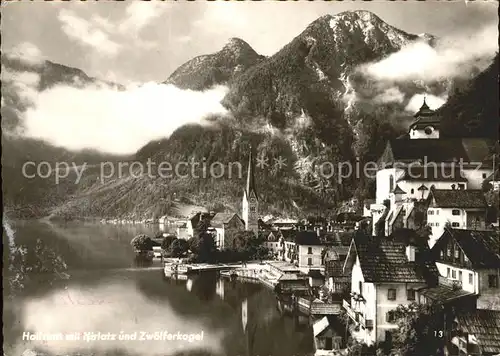 Hallstatt Salzkammergut Seepanorama mit Hirlatz und Zwoelferkogel Kat. Hallstatt