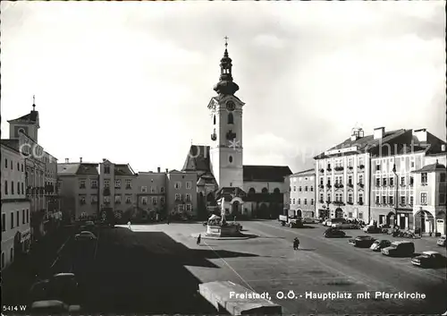 Freistadt Muehlviertel Hauptplatz mit Pfarrkirche / Freistadt /Muehlviertel
