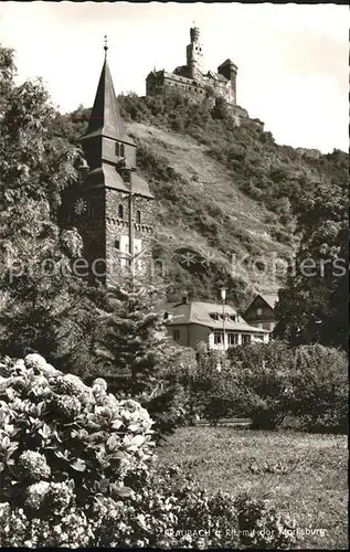 Braubach Rhein Partie an der Kirche und Marksburg / Braubach /Rhein-Lahn-Kreis LKR