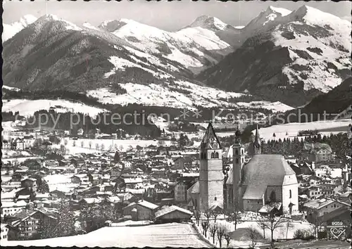 Kitzbuehel Tirol Ortsansicht mit Kirche Wintersportplatz Kitzbueheler Alpen Kat. Kitzbuehel