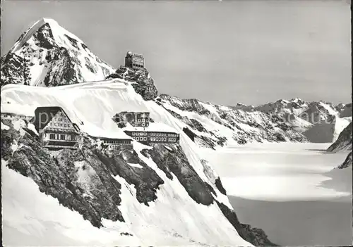 Jungfraujoch mit Moench und Aletschgletscher Berghaus Observatorium Kat. Jungfrau