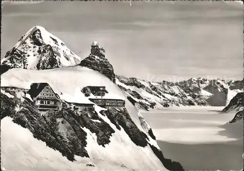 Jungfraujoch mit Moench und Aletschgletscher Berghaus Observatorium Kat. Jungfrau