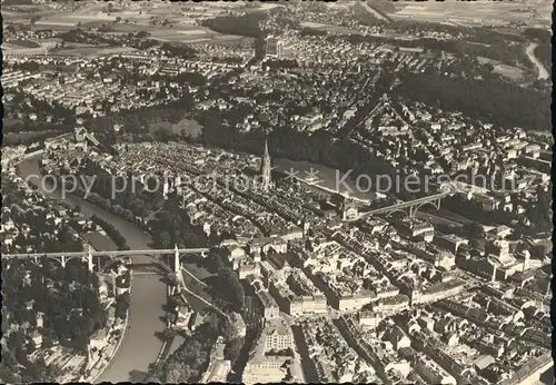 Bern BE Altstadt mit Kirhenfeld Fliegeraufnahme Kat. Bern