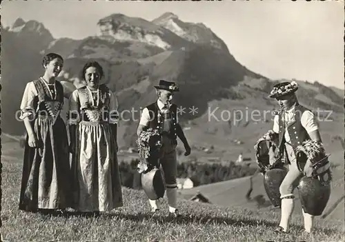 Appenzell IR Tracht Festtracht Glocken Kat. Appenzell