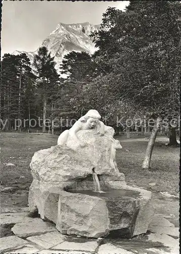 Maienfeld Heidi Brunnen zu Ehren der Dichterin Johanna Spyri Bildhauer H. Walt Kat. Maienfeld