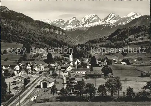 Nesslau Gesamtansicht mit Churfirsten Appenzeller Alpen Eisenbahn Kat. Nesslau