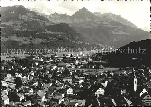 Niederurnen Gesamtansicht mit Alpenpanorama Kat. Niederurnen