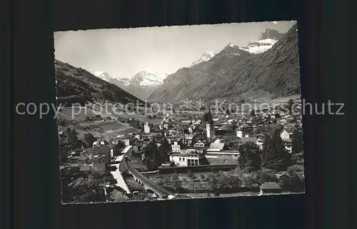 Schwanden GL Gesamtansicht mit Alpenpanorama Toedi Claridenstock Ortstock Eckstoecke Glarner Alpen Kat. Schwanden GL