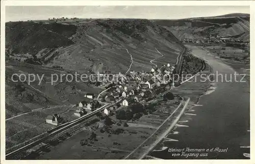 Pommern Mosel Fliegeraufnahme Weinort / Pommern /Cochem-Zell LKR