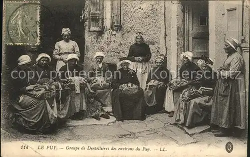 Le Puy-en-Velay Groupe de Dentellieres / Le Puy-en-Velay /Arrond. du Puy