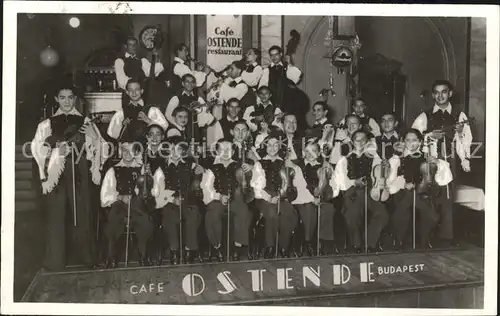 Budapest Cafe Ostende Musikinstrumente Kinder Geige / Budapest /