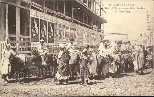 Casablanca Bourricotiers attendant la location de leurs anes / Casablanca /