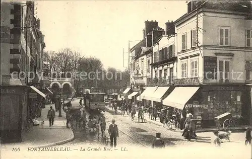 Fontainebleau Seine et Marne La grande Rue Tram / Fontainebleau /Arrond. de Fontainebleau