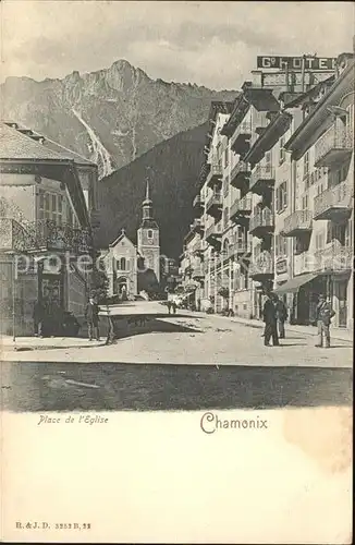 Chamonix Place de l'Eglise et les Montagnes / Chamonix-Mont-Blanc /Arrond. de Bonneville