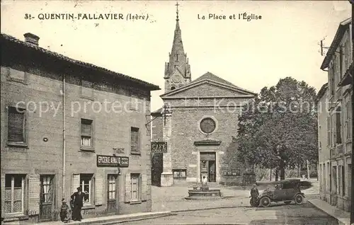 Saint-Quentin-Fallavier Place et l'Eglise / Saint-Quentin-Fallavier /Arrond. de La Tour-du-Pin