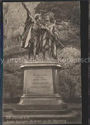 Bad Muenster Stein Ebernburg Hutten-Sickingen-Denkmal vor der Ebernburg / Bad Muenster am Stein-Ebernburg /Bad Kreuznach LKR