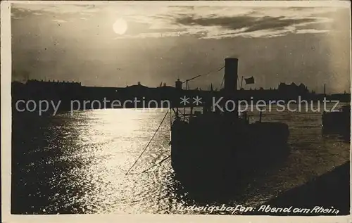 Ludwigshafen Rhein Rheinpartie am Abden Dampfer Kat. Ludwigshafen am Rhein