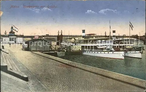 Mainz Rhein Rheinpartie mit Bruecke Dampfer / Mainz Rhein /Mainz Stadtkreis