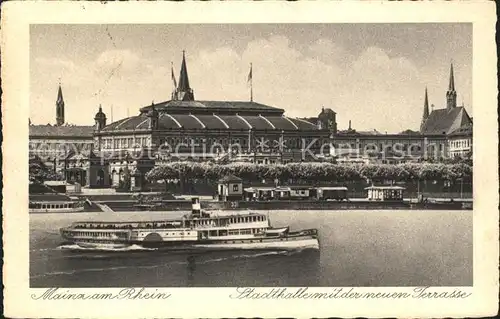 Mainz Rhein Stadthalle mit der neuen Terrasse Dampfer / Mainz Rhein /Mainz Stadtkreis