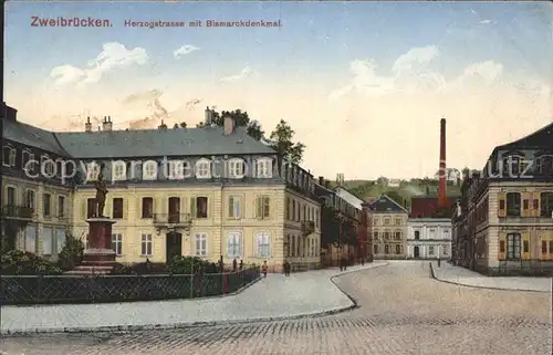 Zweibruecken Herzogstrasse mit Bismarckdenkmal Kat. Zweibruecken