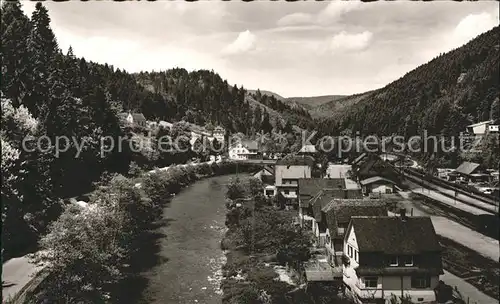 Schoenmuenzach Partie am Fluss Kneipp und Luftkurort Murgtal Schwarzwald Kat. Baiersbronn