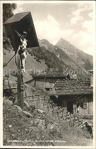 Gerstruben Dorfpartie mit Wegekreuz und Hoefats Kat. Oberstdorf