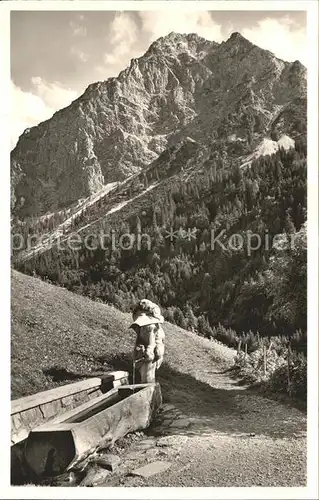 Oberstdorf Alpengasthaus Gaisalpe mit Viehtraenke Kat. Oberstdorf