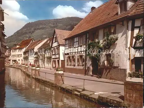 Annweiler Trifels Gasse vom Muehlrand aus gesehen / Annweiler am Trifels /Suedliche Weinstrasse LKR