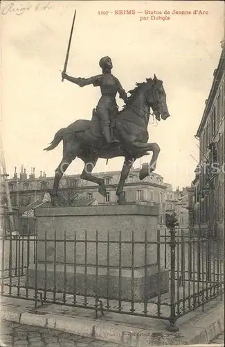 Reims Champagne Ardenne Statue de Jeanne d Arc Kat. Reims