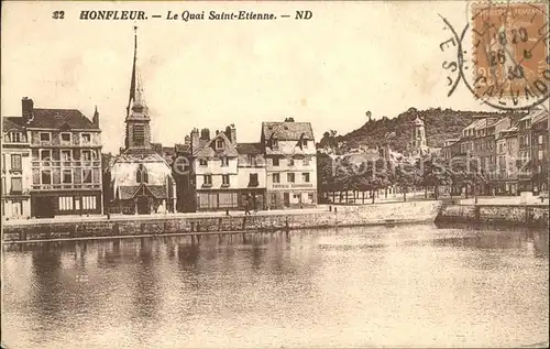 Honfleur Le Quai Saint Etienne Stempel auf AK Kat. Honfleur