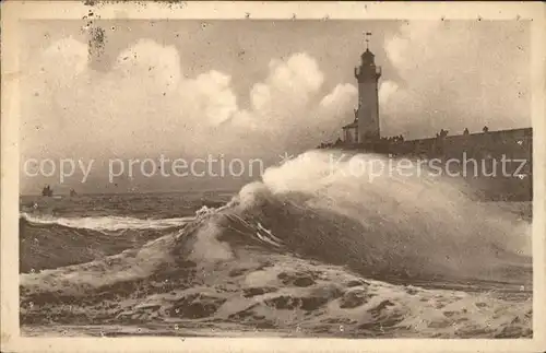 Le Treport La Jetee un jour de tempete Phare Kat. Le Treport