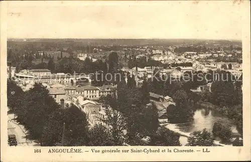 Angouleme Vue generale sur Saint Cybard et la Charente Kat. Angouleme