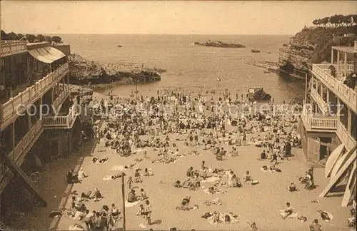 Biarritz Pyrenees Atlantiques Baignade au Port Vieux Plage Kat. Biarritz