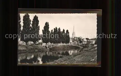 Fontenay le Comte La Passerelle sur la Vendee Eglise Kat. Fontenay le Comte