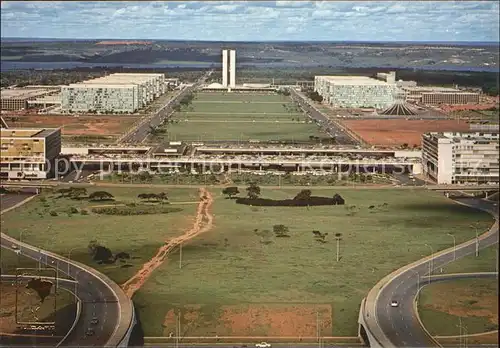Brasilia Eixo Monumental vista parcial Kat. Brasilia