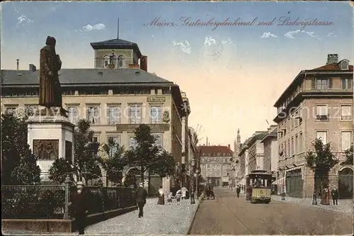 Mainz Rhein Gutenberg Denkmal Statue Ludwigstrasse Strassenbahn / Mainz Rhein /Mainz Stadtkreis