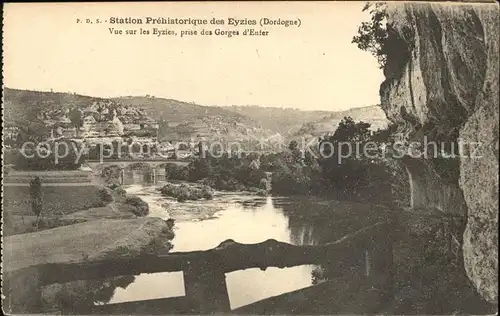 Les Eyzies de Tayac Sireuil Vue prise des Gorges d Enfer Station prehistorique Kat. Les Eyzies de Tayac Sireuil