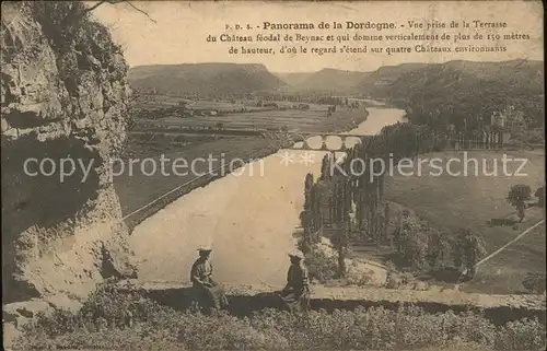 Beynac et Cazenac Vue panoramique prise de la Terrasse du Chateau Kat. Beynac et Cazenac