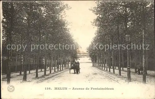 Melun Seine et Marne Avenue de Fontainebleau Pferdekutsche Kat. Melun