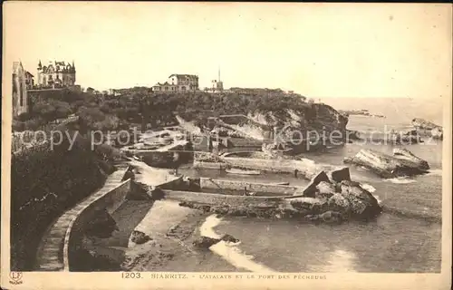 Biarritz Pyrenees Atlantiques Atalaye et Port des Pecheurs Kat. Biarritz