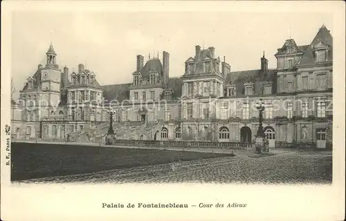 Fontainebleau Seine et Marne Palais Cour des Adieux Kat. Fontainebleau