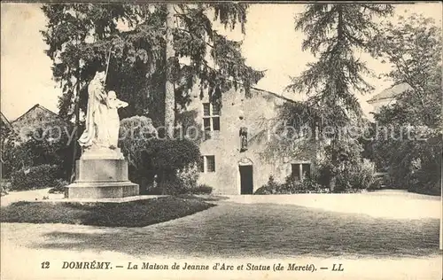 Domremy la Pucelle Vosges Maison de Jeanne d Arc et Statue de Mercie Monument Kat. Domremy la Pucelle