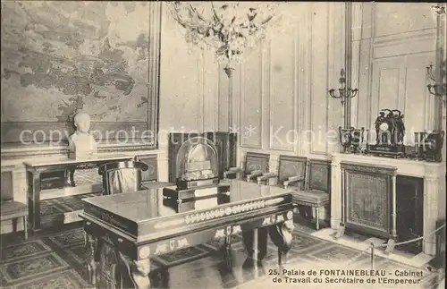 Fontainebleau Seine et Marne Palais Cabinet de Travail du Secretaire de l Empereur Bueste Kat. Fontainebleau