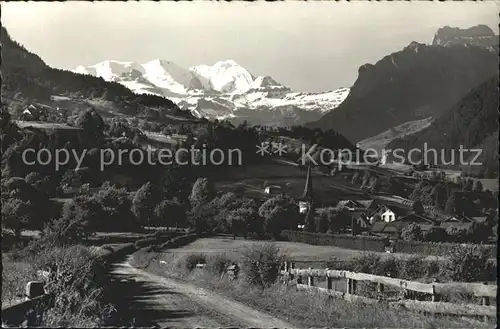 Reichenbach Kandertal BE Panorama mit Bluemlisalp Bachfluh und Aermighorn Berner Alpen Kat. Reichenbach Kandertal