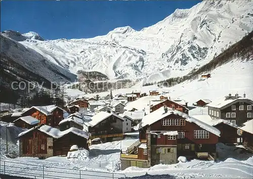 Saas Fee Ortsansicht Wintersportplatz Feegletscher Laengfluh Allalinhorn Alphubel Taeschhorn Walliser Alpen Kat. Saas Fee