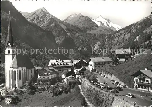 Heiligenblut Kaernten Ortsblick mit Kirche und Grossglockner Kat. Heiligenblut