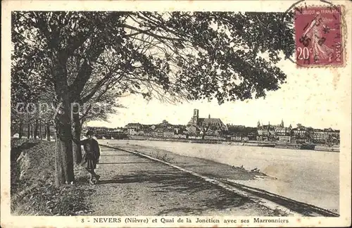 Nevers Nievre Quai de la Jonction avec ses Marronniers Stempel auf AK Kat. Nevers