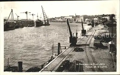 Nantes Loire Atlantique Quai de la Fosse et la Loire Bateau Kran Kat. Nantes