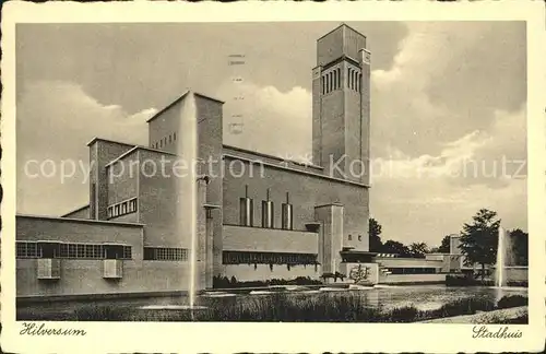 Hilversum Stadhuis Fontaene Kat. Hilversum