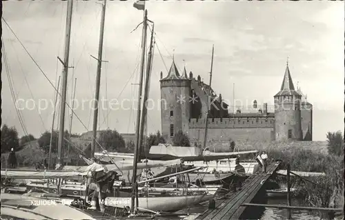 Muiden Gezicht op Muiderslot Segelboot Schloss Kat. Muiden